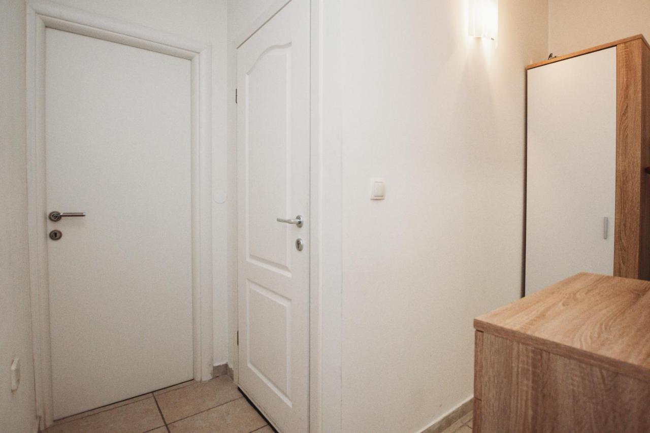 Double And Single S Apartments Zadar Exterior photo